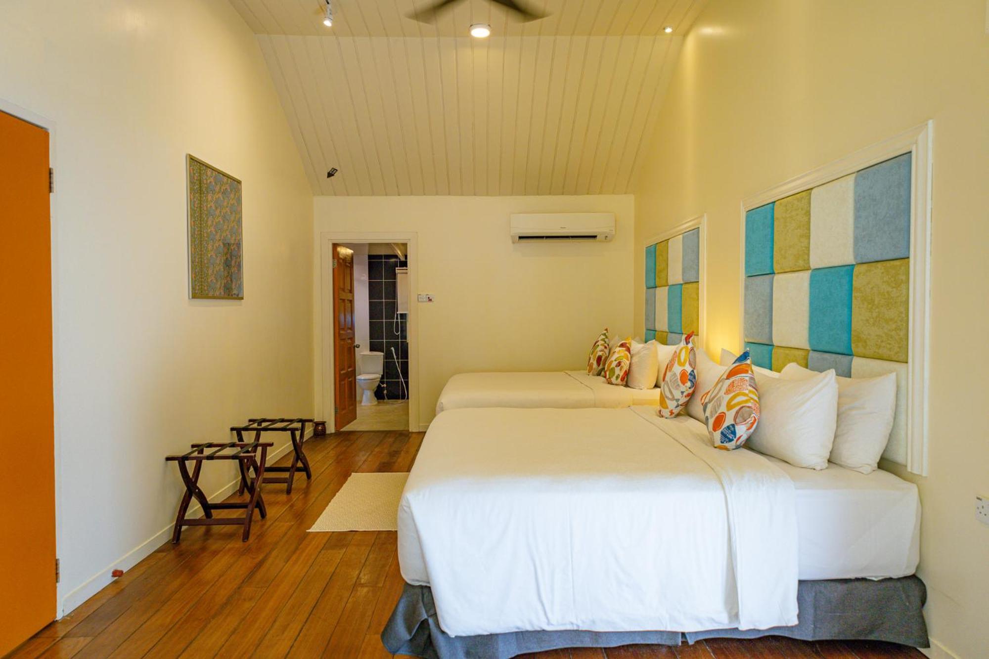 Manukan Villa 2 + Return Boat Transfer